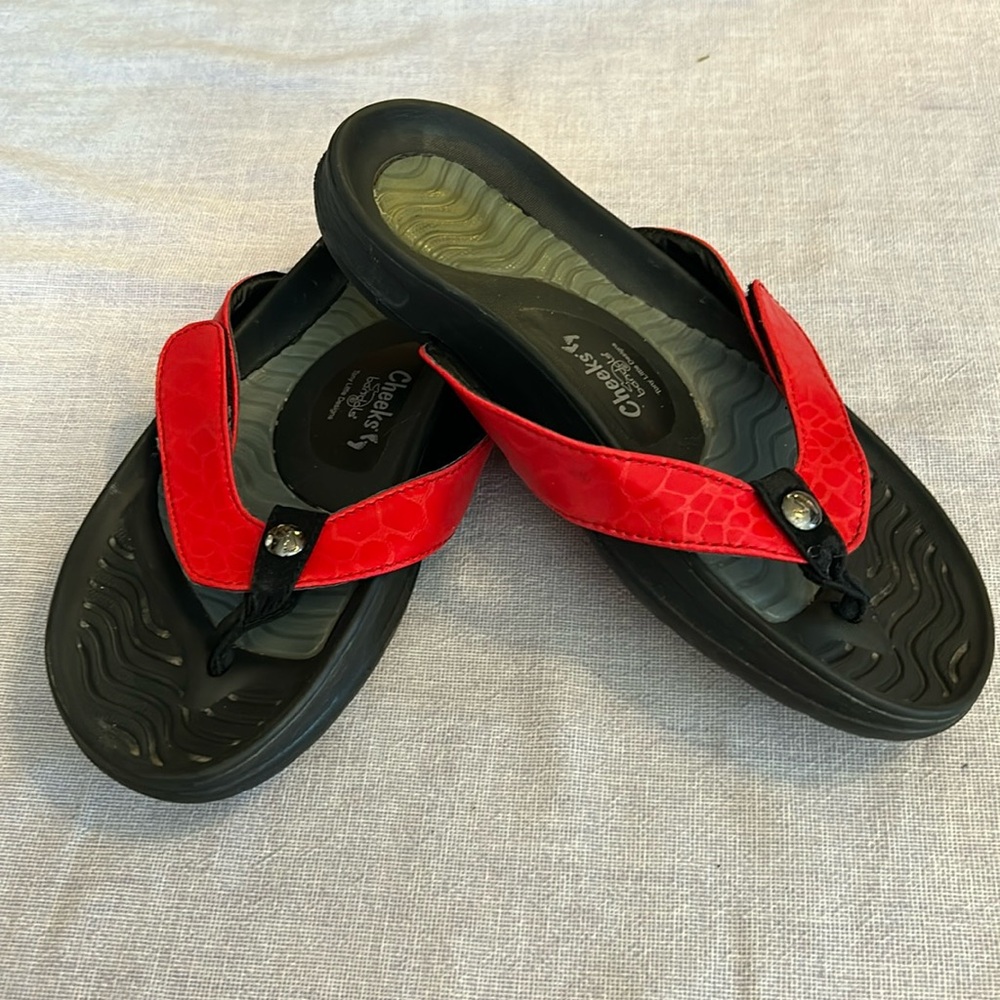 Cheeks sandals